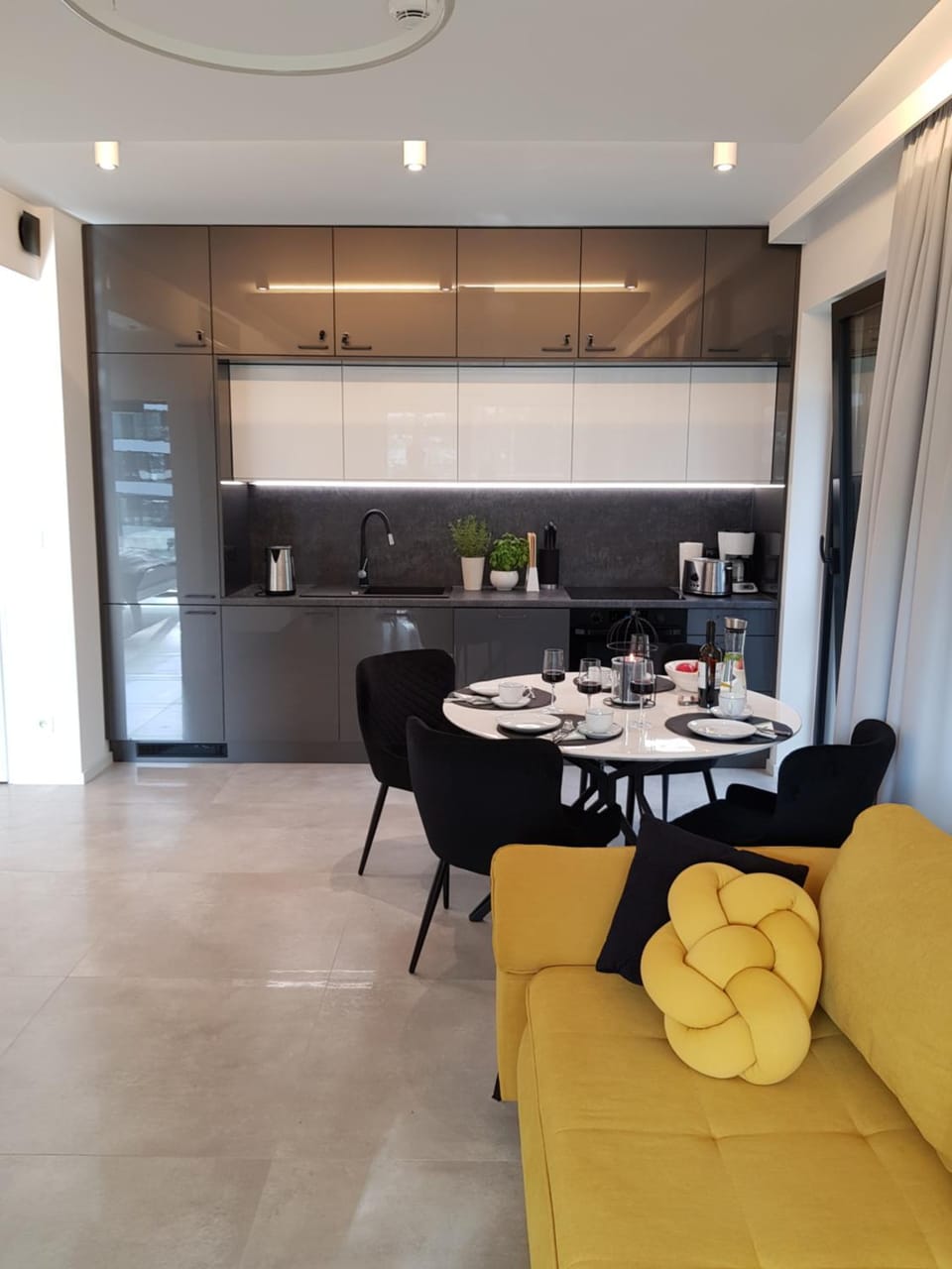 Apartament de Luxe by Maria Kolobrzeg - Shellter Apartment in West Pomeranian Voivodeship, Poland