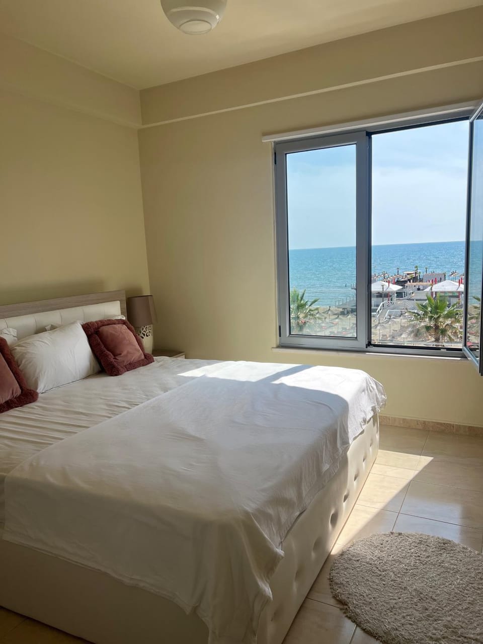 Bed, Natural landscape, Photo of the whole room, Bedroom, Sea view