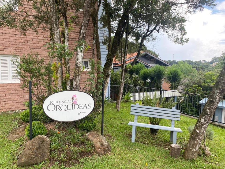 Apartamento Luxo 3 quartos Gramado próximo ao centro locação de temporada Apartment in Gramado