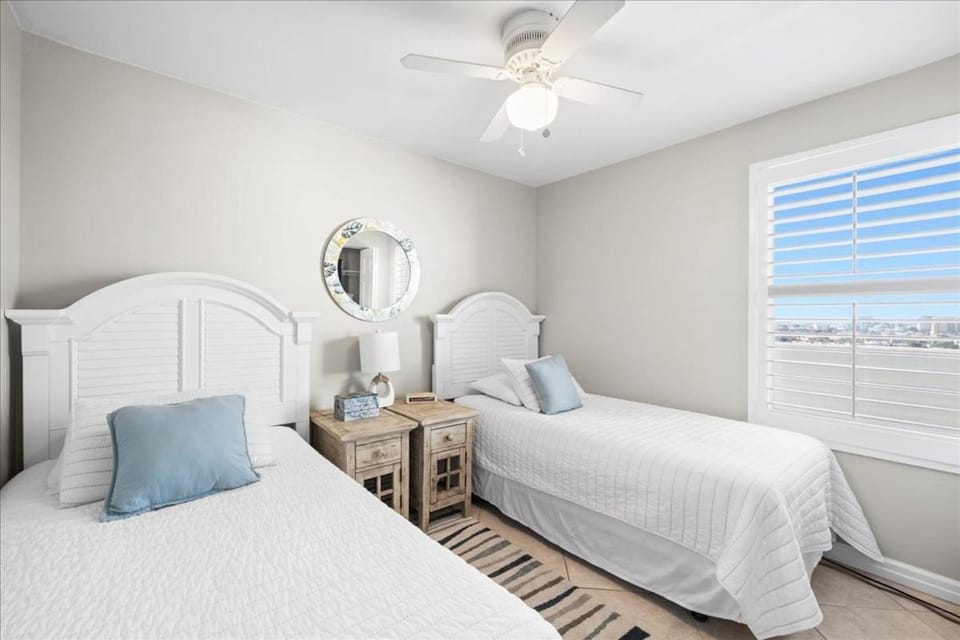 Pelican Beach 1118 by Pelican Beach Management Apartment in Destin