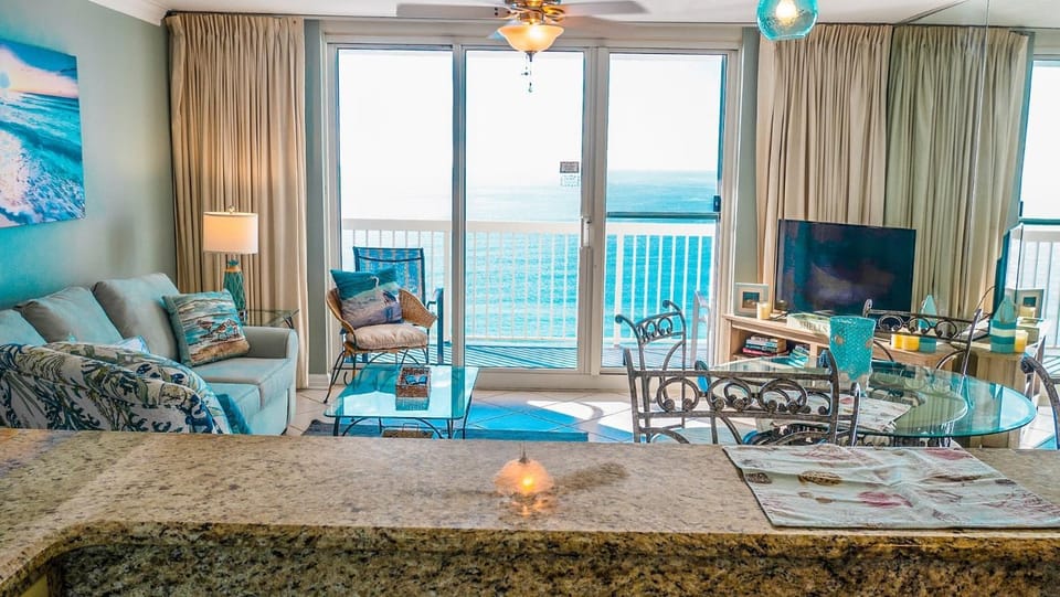 Pelican Beach 1510 Apartment in Destin