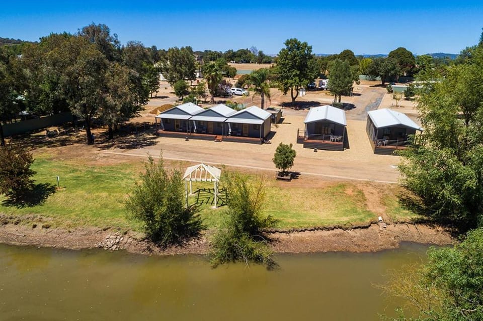 Horseshoe Tourist Park Campground/ 
RV Resort in Victoria