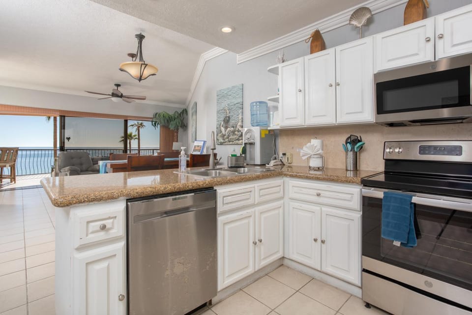 Sea view, dishwasher, microwave, oven, stove, kitchen