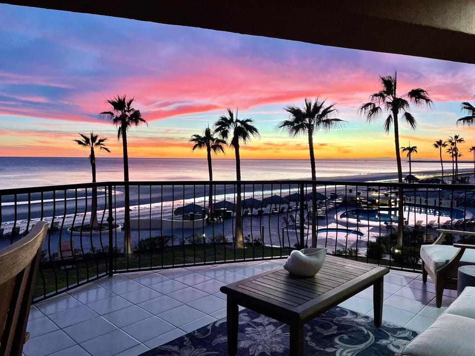 Balcony/Terrace, Seating area, Beach, Sea view, Sunset