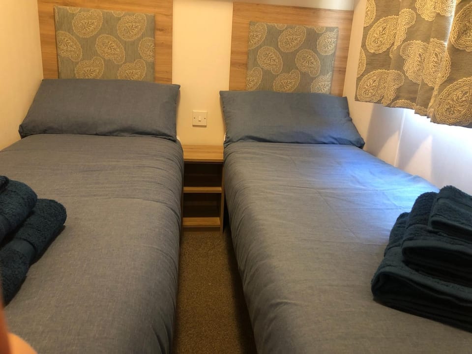 Classy caravan with ample space Apartment in England