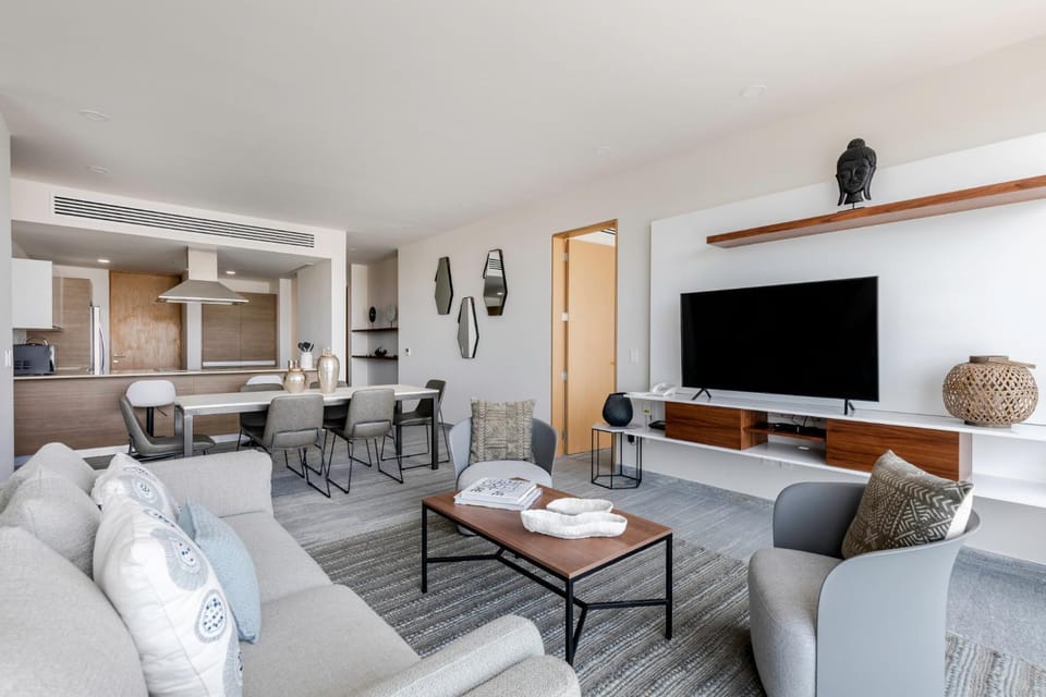 Living room, Dining area