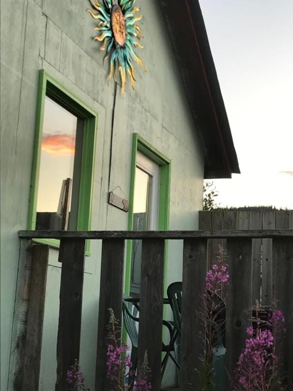 Meadow Suites in Wells Motel in British Columbia