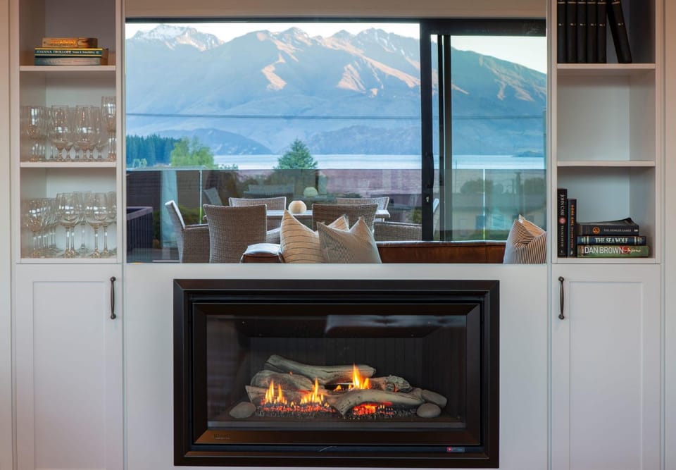 Waimaori Views Entire Home House in Wanaka