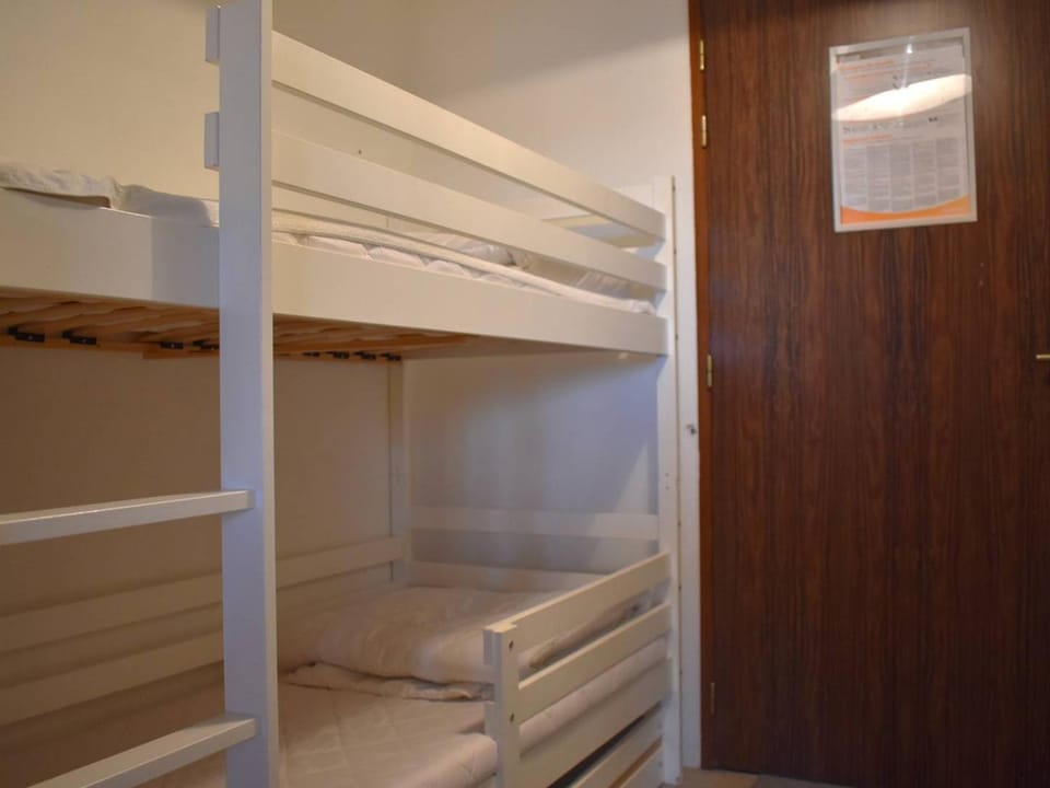 Studio cabine au centre de Font Romeu avec parking - FR-1-580-88 Cabin in Bolquère