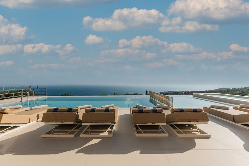 Day, Natural landscape, View (from property/room), Balcony/Terrace, Pool view, Swimming pool, sunbed