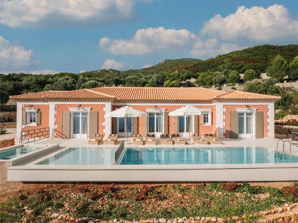 Property building, Day, Natural landscape, Pool view, Swimming pool, sunbed
