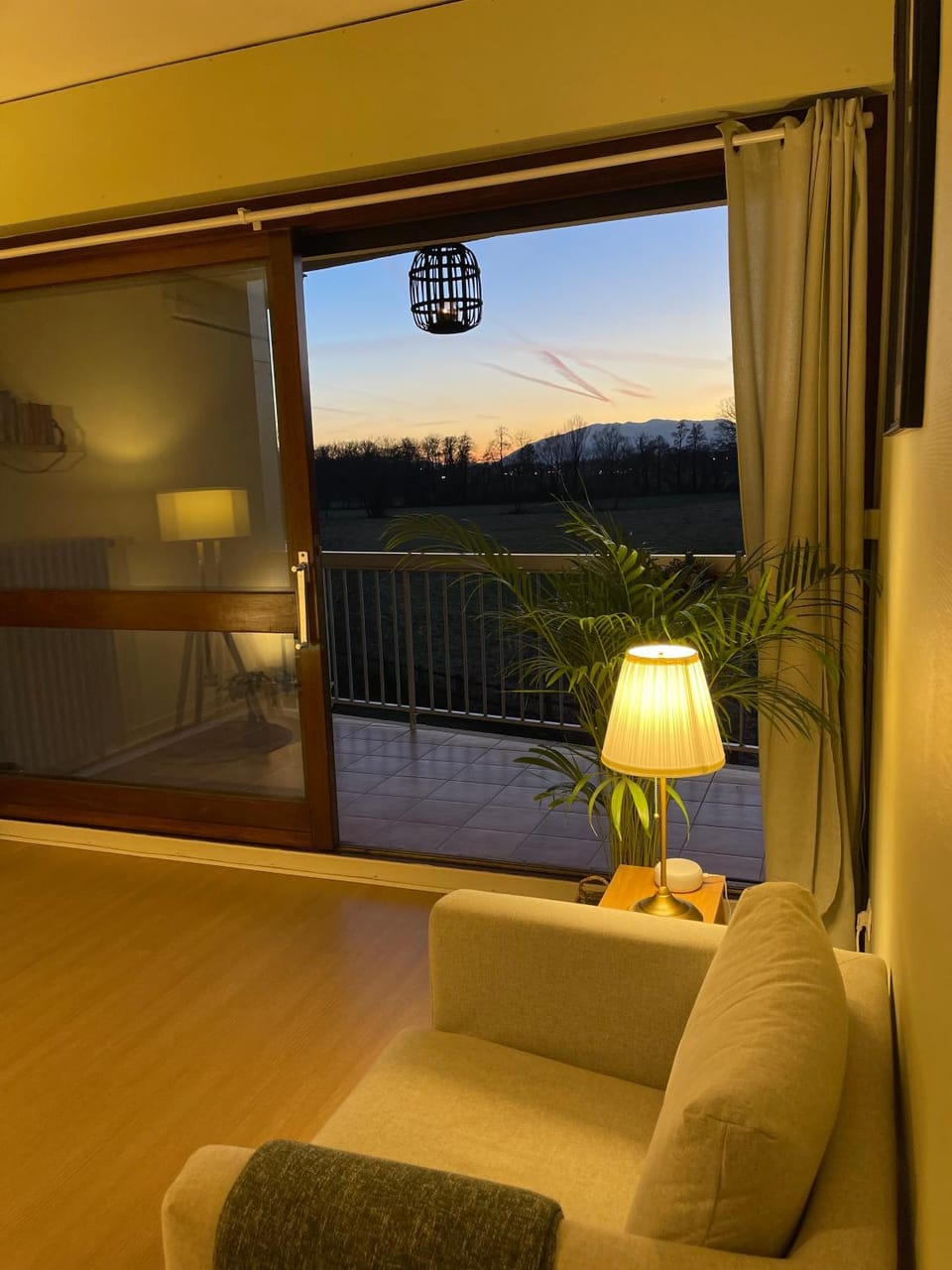 View (from property/room), Balcony/Terrace, Living room, Seating area