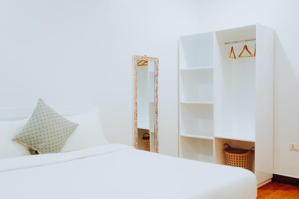 Bed, Bedroom, wardrobe