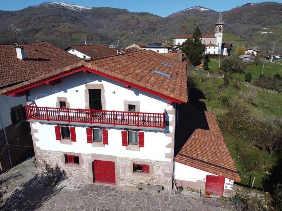 Apartamentos en Baztan HIRU KABI, HIGA Apartment in French Basque Country