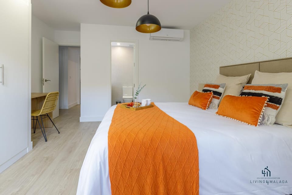 Bed, Photo of the whole room, Bedroom, wardrobe, air conditioner