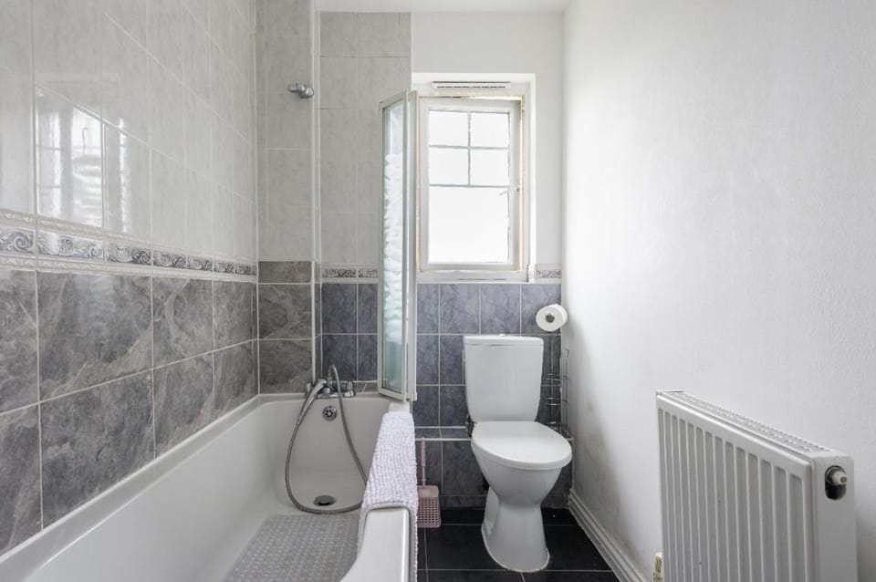 Beautiful Comfortable Double Room House in Barking