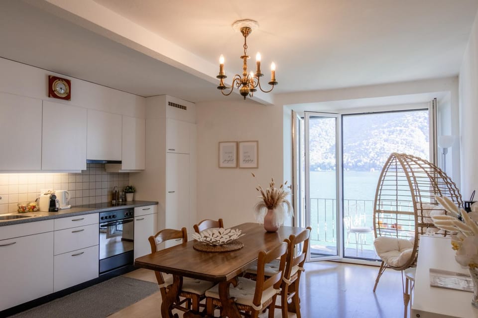 [Lake 5* Gandria] - Antico Approdo Apartment in Lugano
