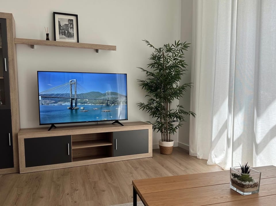 Communal lounge/ TV room, TV and multimedia
