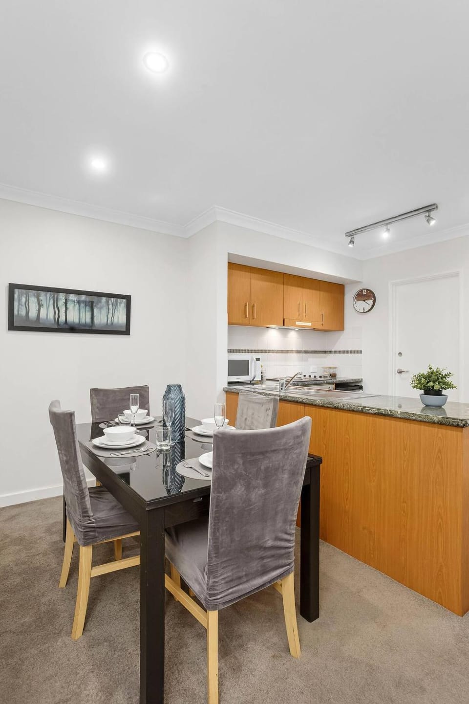 309 Secret City Sanctuary PoolView Apartment in Perth