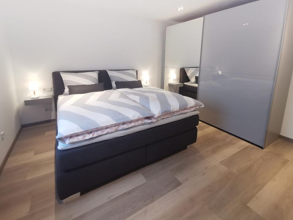 Bed, Bedroom, wardrobe