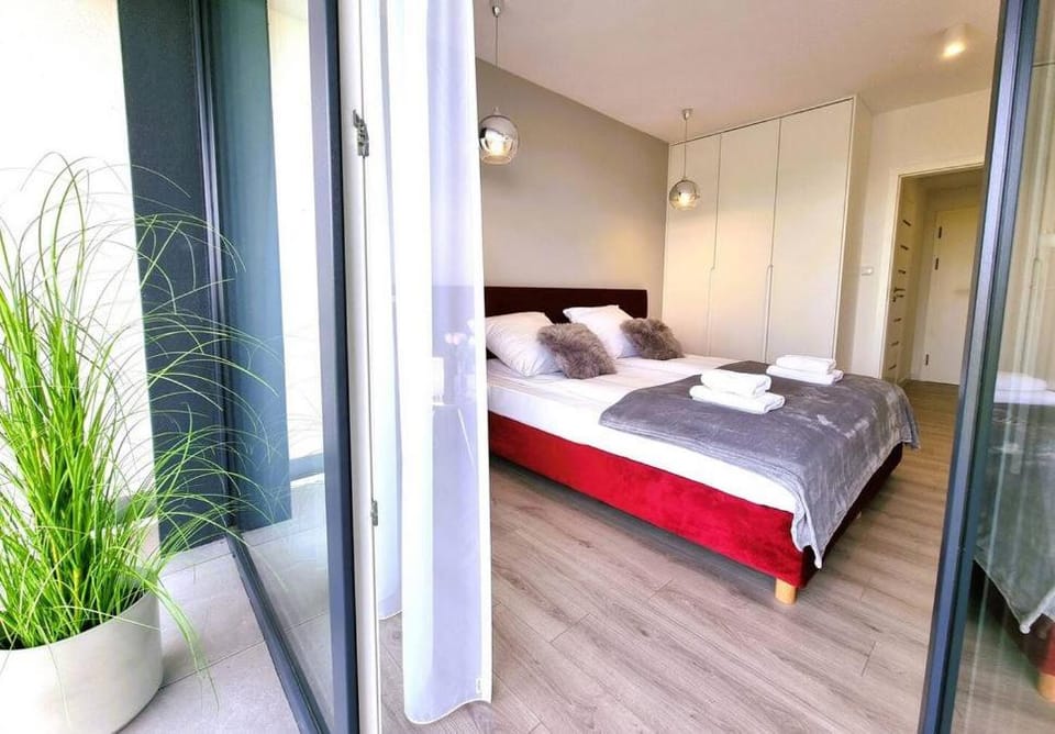 Bed, Photo of the whole room, Bedroom, towels, wardrobe