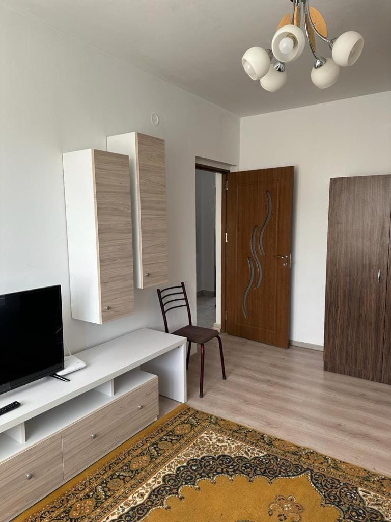 Communal lounge/ TV room, TV and multimedia, Living room, Seating area, Evening entertainment, hair dresser, wardrobe