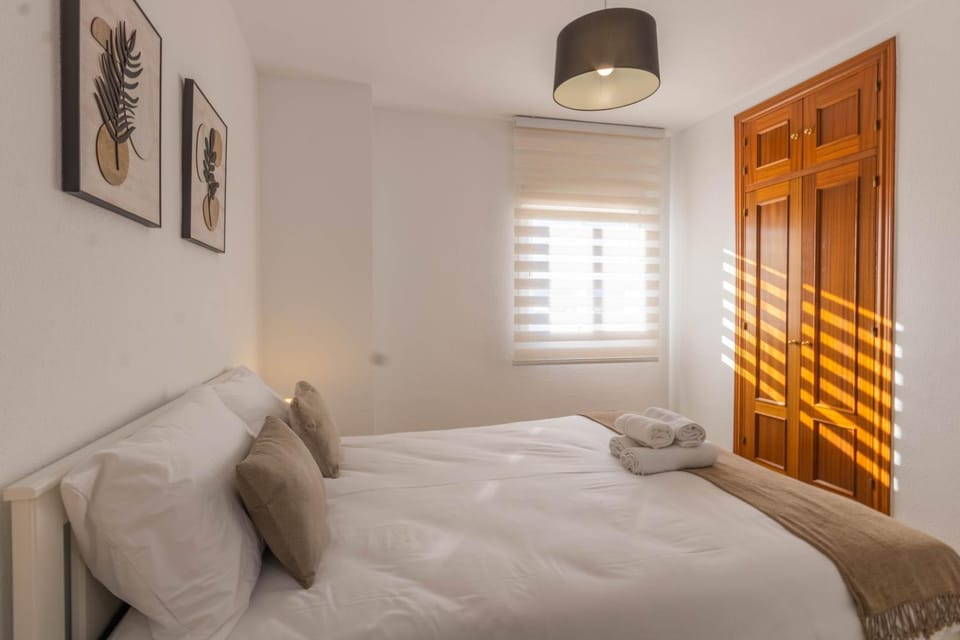 Bed, Photo of the whole room, Bedroom, towels, wardrobe