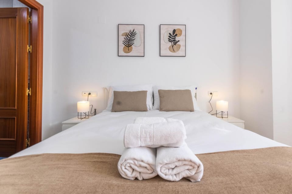Bed, Photo of the whole room, Bedroom, towels, wardrobe