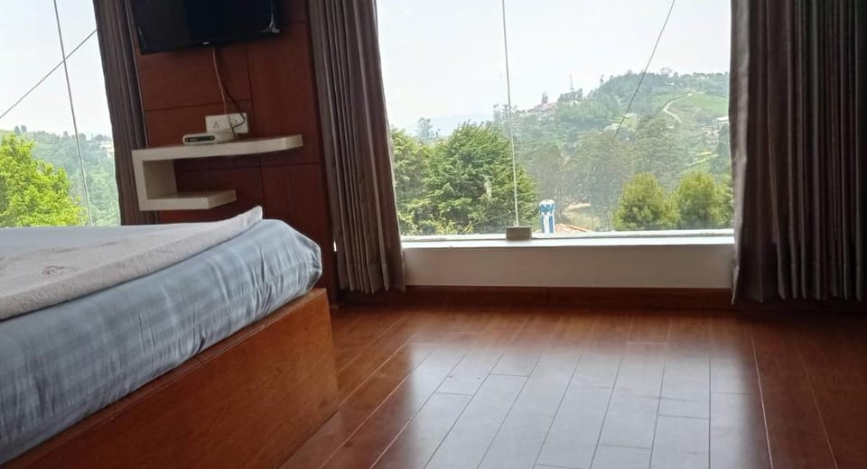 View (from property/room), Bedroom, Mountain view