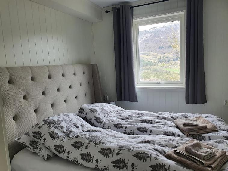 Molden 1 - med Jacuzzi! Apartment in Vestland