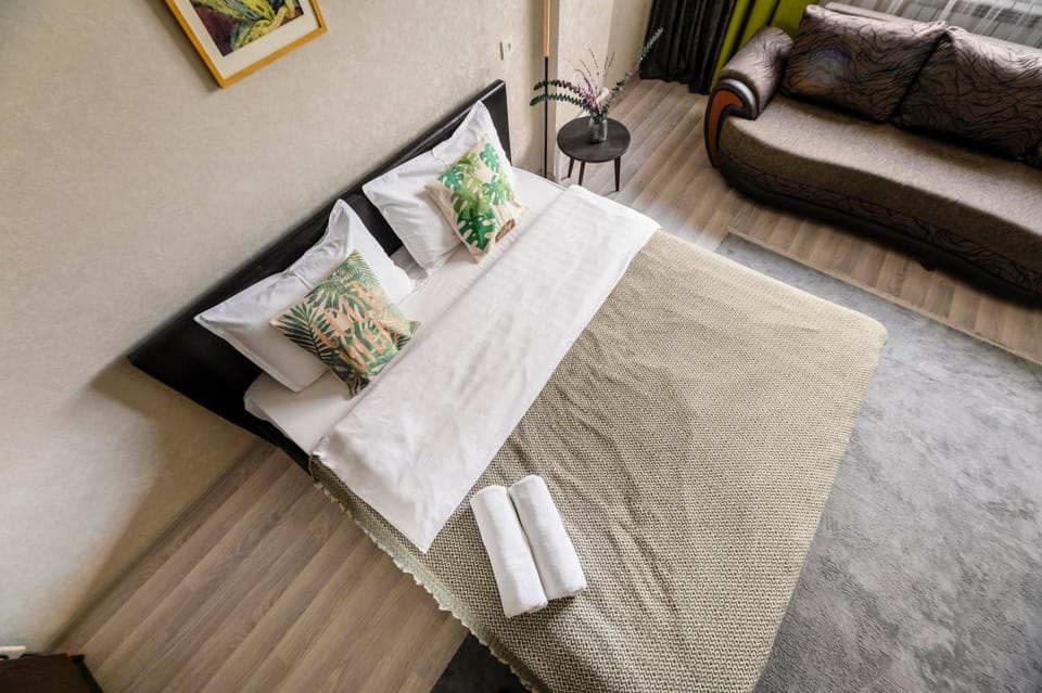 Апартаменты MOON APARTMENTS - ROZYBAKIEVA 45 Apartment in Almaty