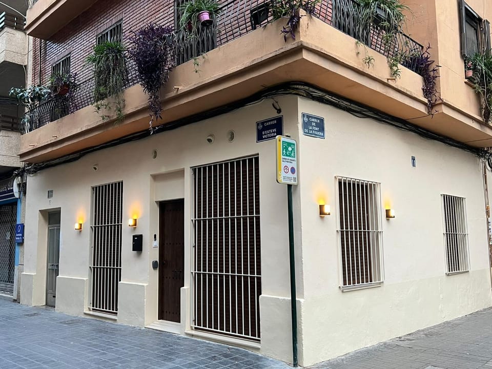 Property building, Facade/entrance