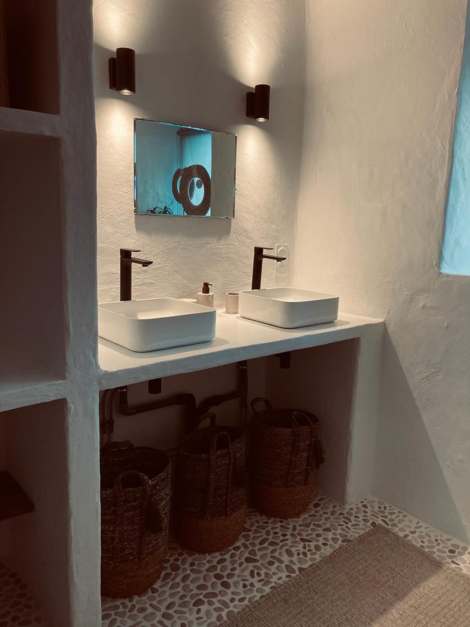 Chateau de Cours Bed and Breakfast in Auvergne-Rhône-Alpes