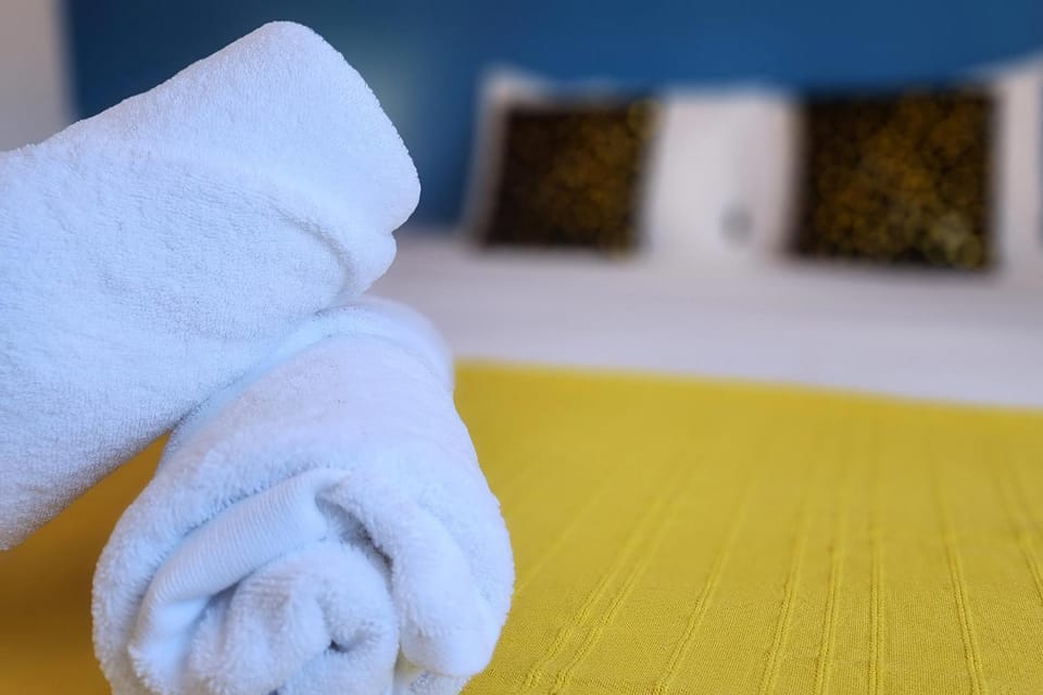 Bed, Bedroom, air conditioner