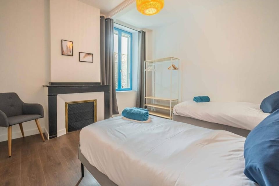 Bed, Bedroom