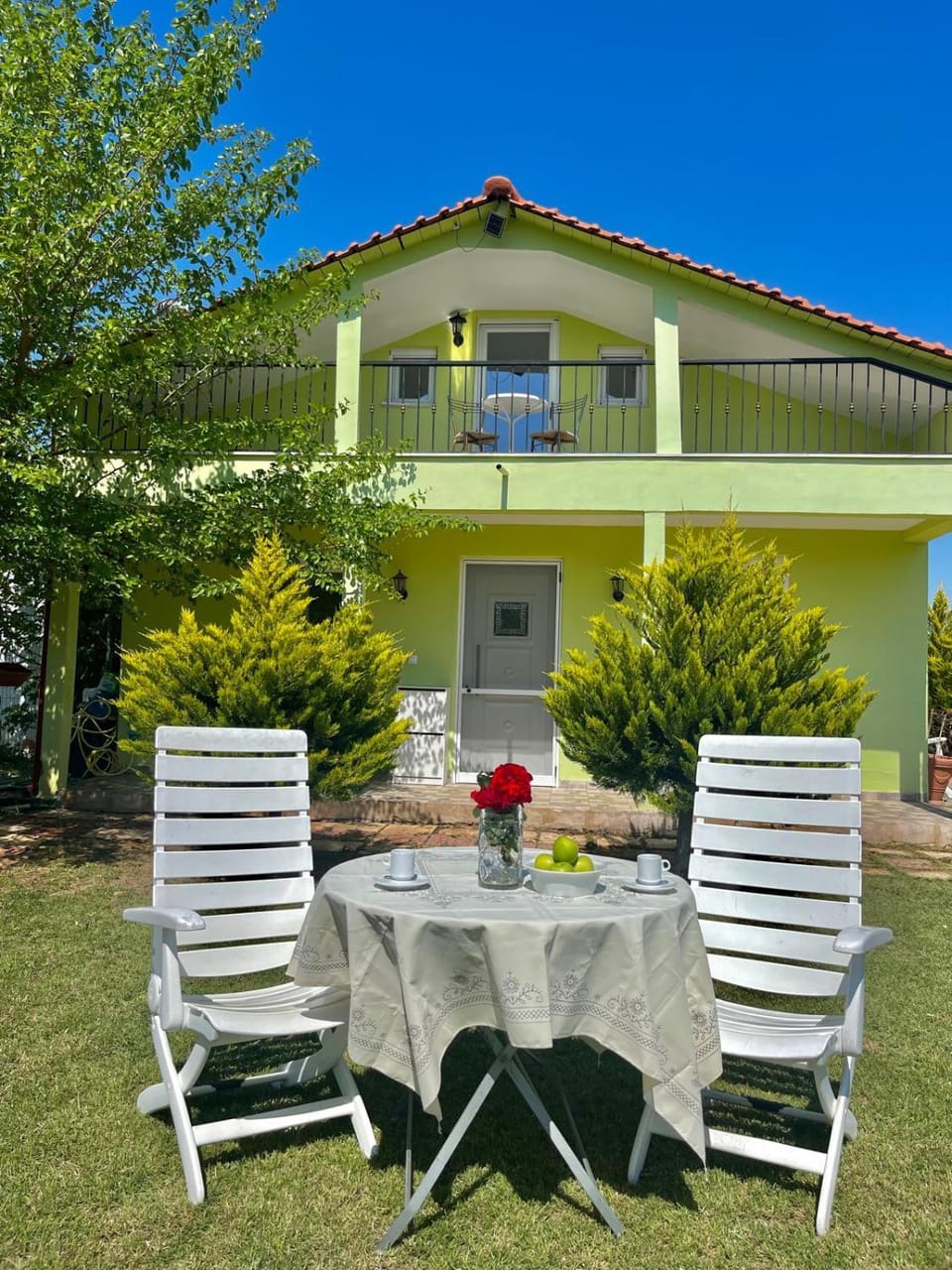 Property building, Garden, Garden view