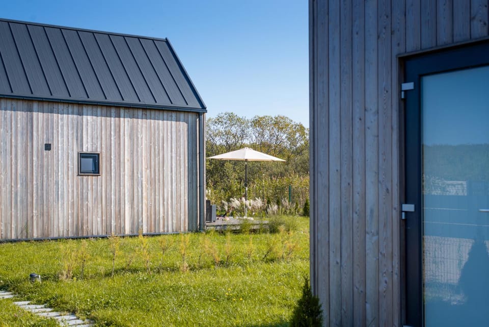 Property building, Garden, Balcony/Terrace