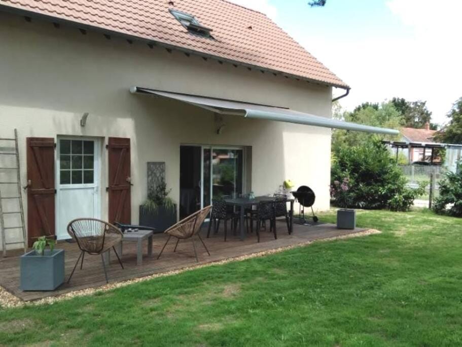 Property building, Patio, Garden, Dining area, Garden view