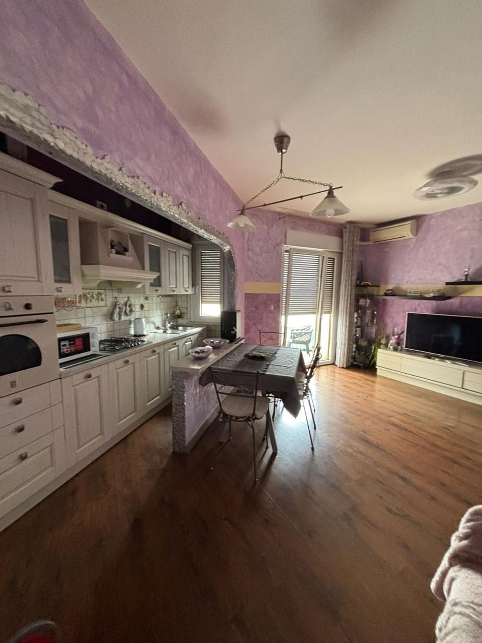 Kitchen or kitchenette, Living room, Seating area, Dining area, dishwasher, stove