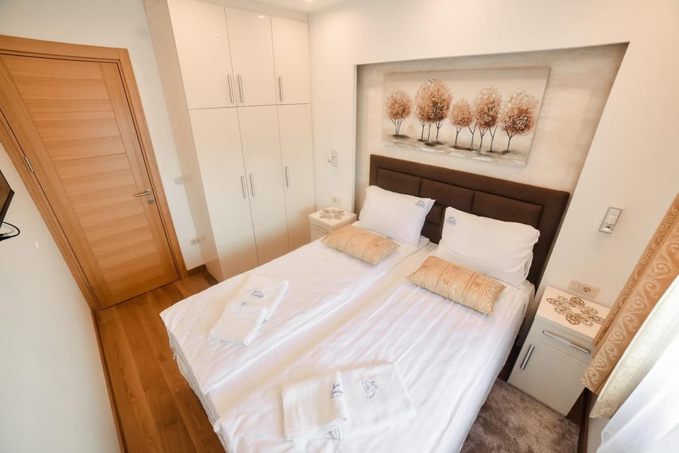 Bed, Photo of the whole room, Bedroom, towels, wardrobe