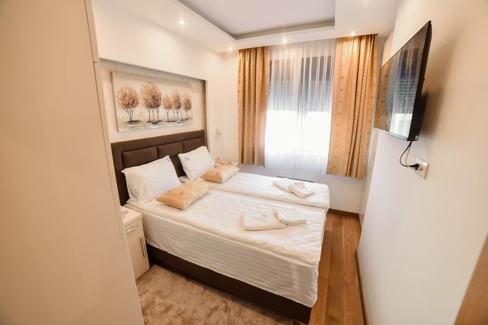 Communal lounge/ TV room, Bed, TV and multimedia, Photo of the whole room, Bedroom, towels