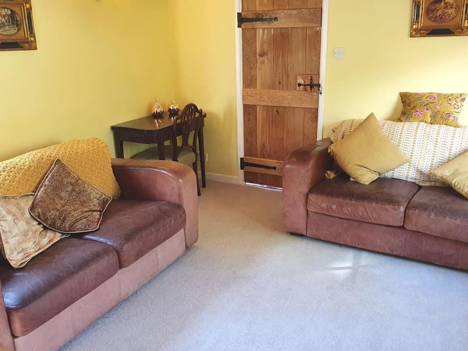 Countryside 3 Bed Detached Cottage House in England