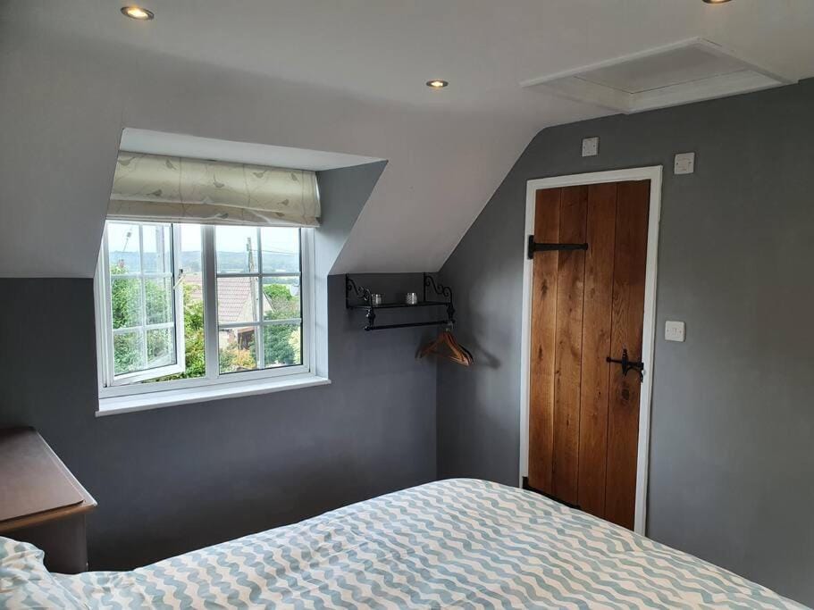 Countryside 3 Bed Detached Cottage House in England