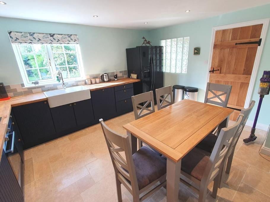 Countryside 3 Bed Detached Cottage House in England