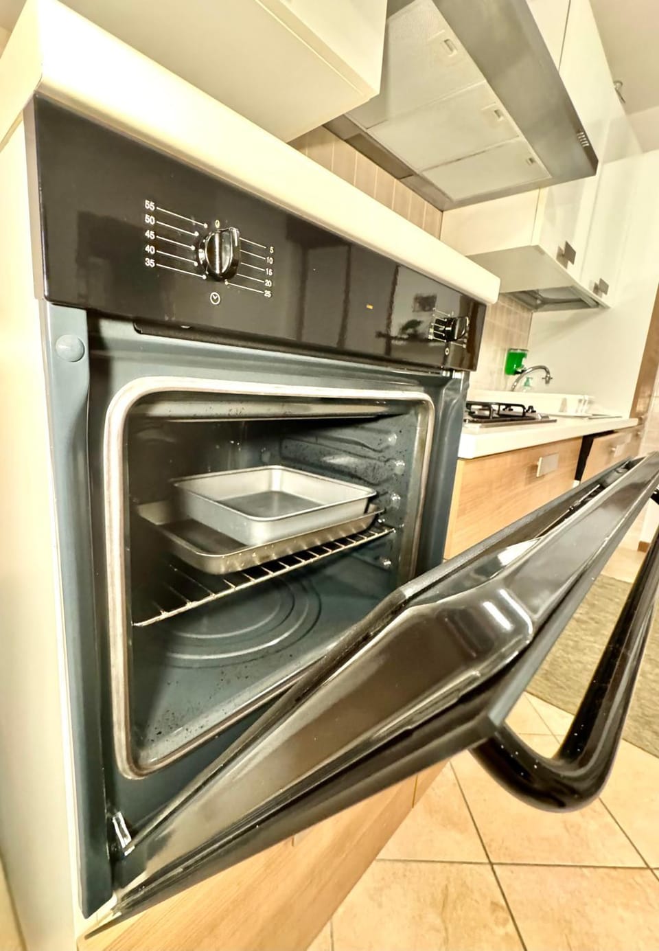 Kitchen or kitchenette, oven