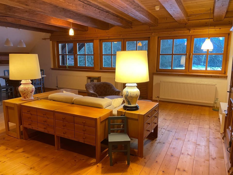 Living room, Seating area