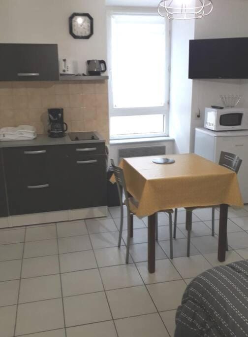 studio entier 2 personnes centre ville Apartment in Finistere
