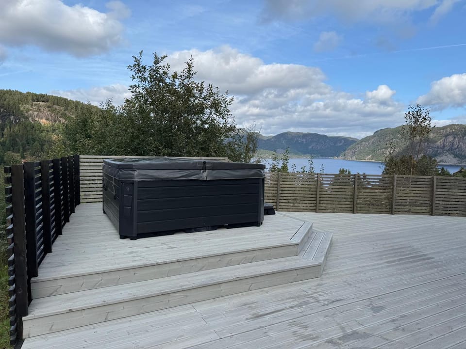 Hot Tub
