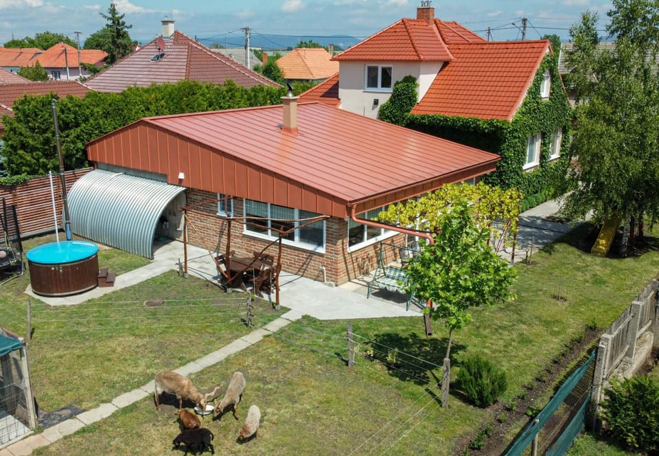 Property building, Garden
