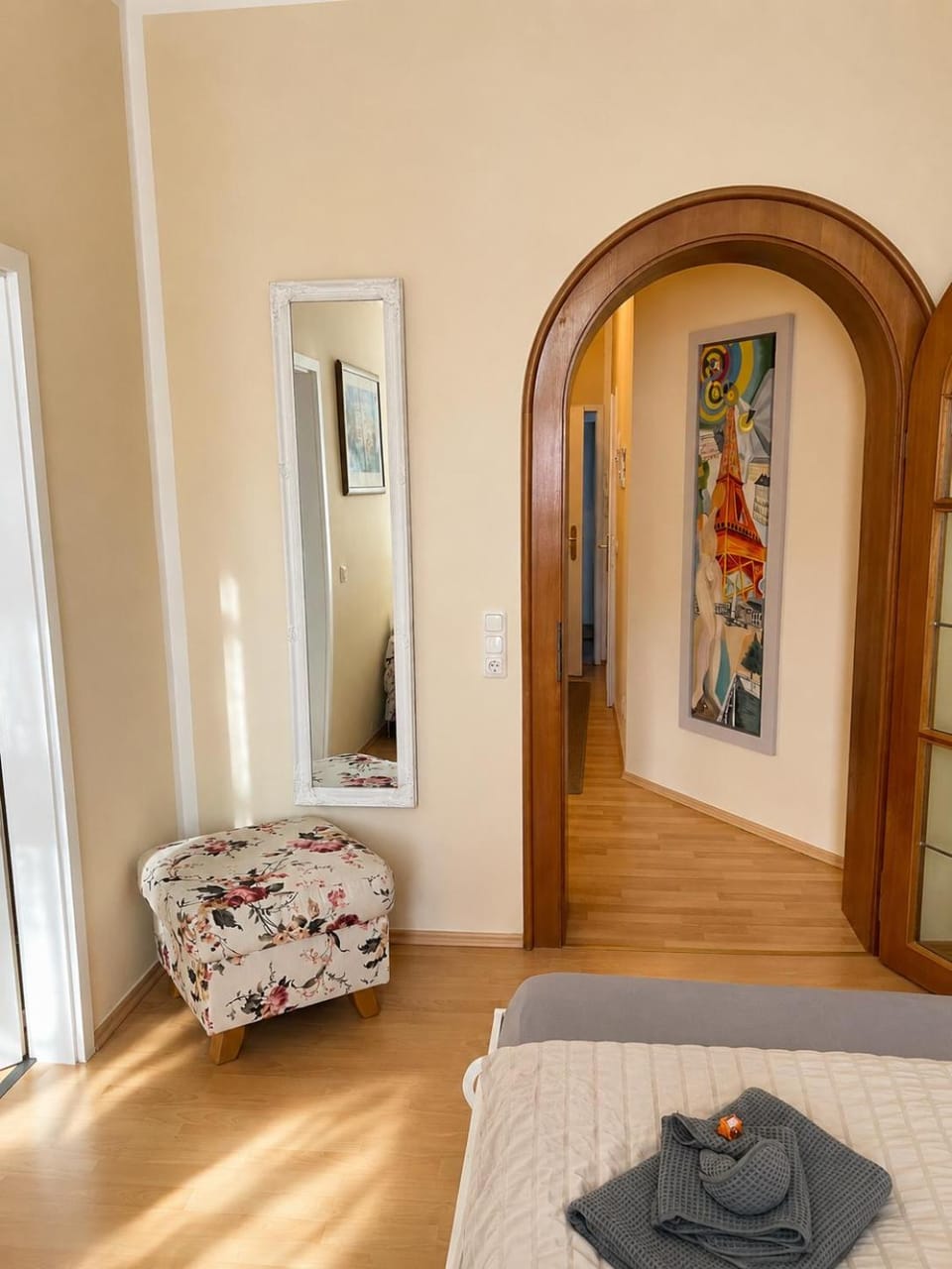 Living room, Photo of the whole room
